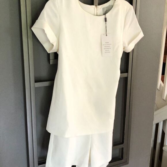 NWT Lavish Alice Saks fifth Avenue off White shorts jumpsuit romper size 10 - Picture 7 of 7